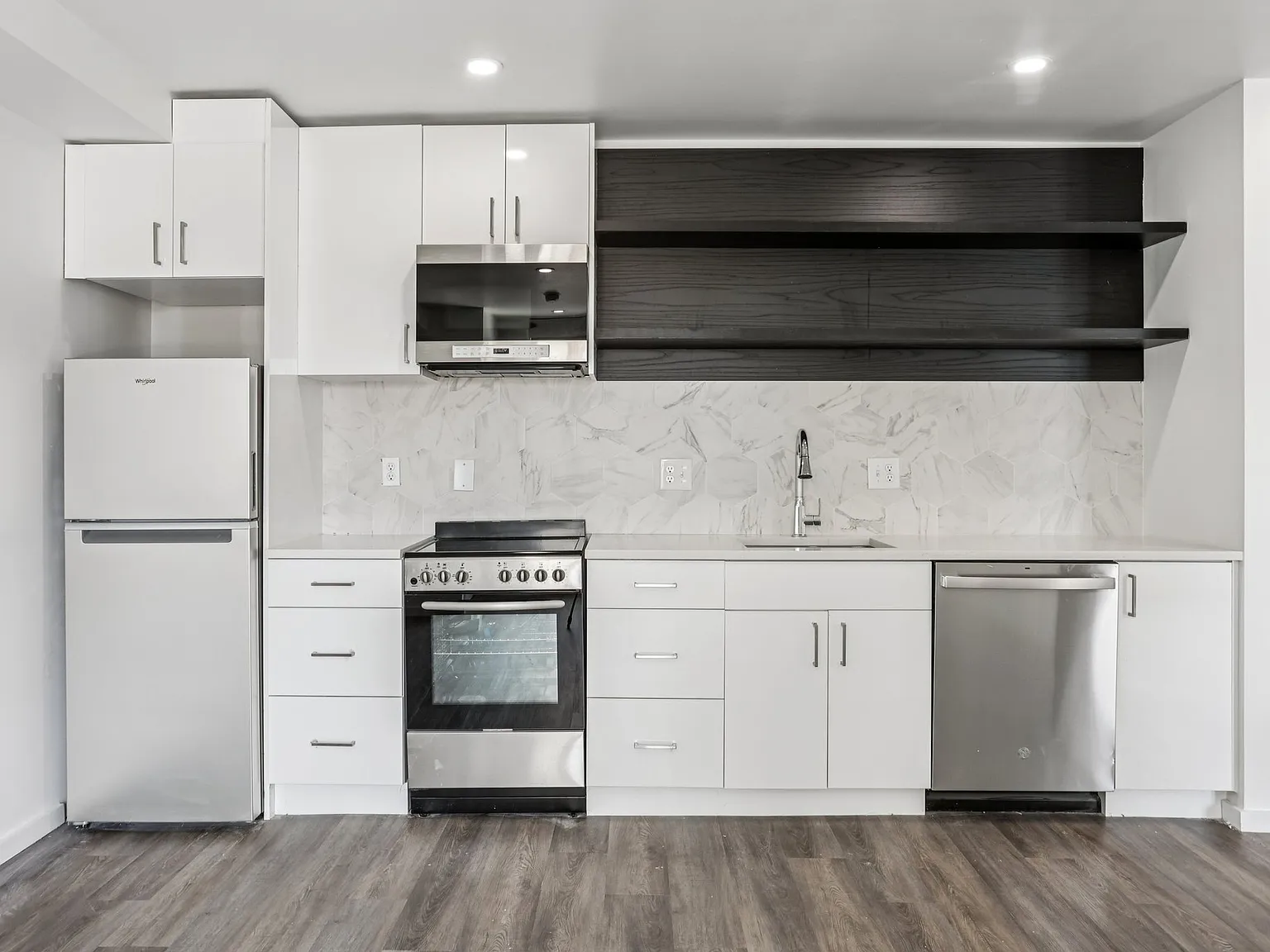 Annex 1201 — Photo 3