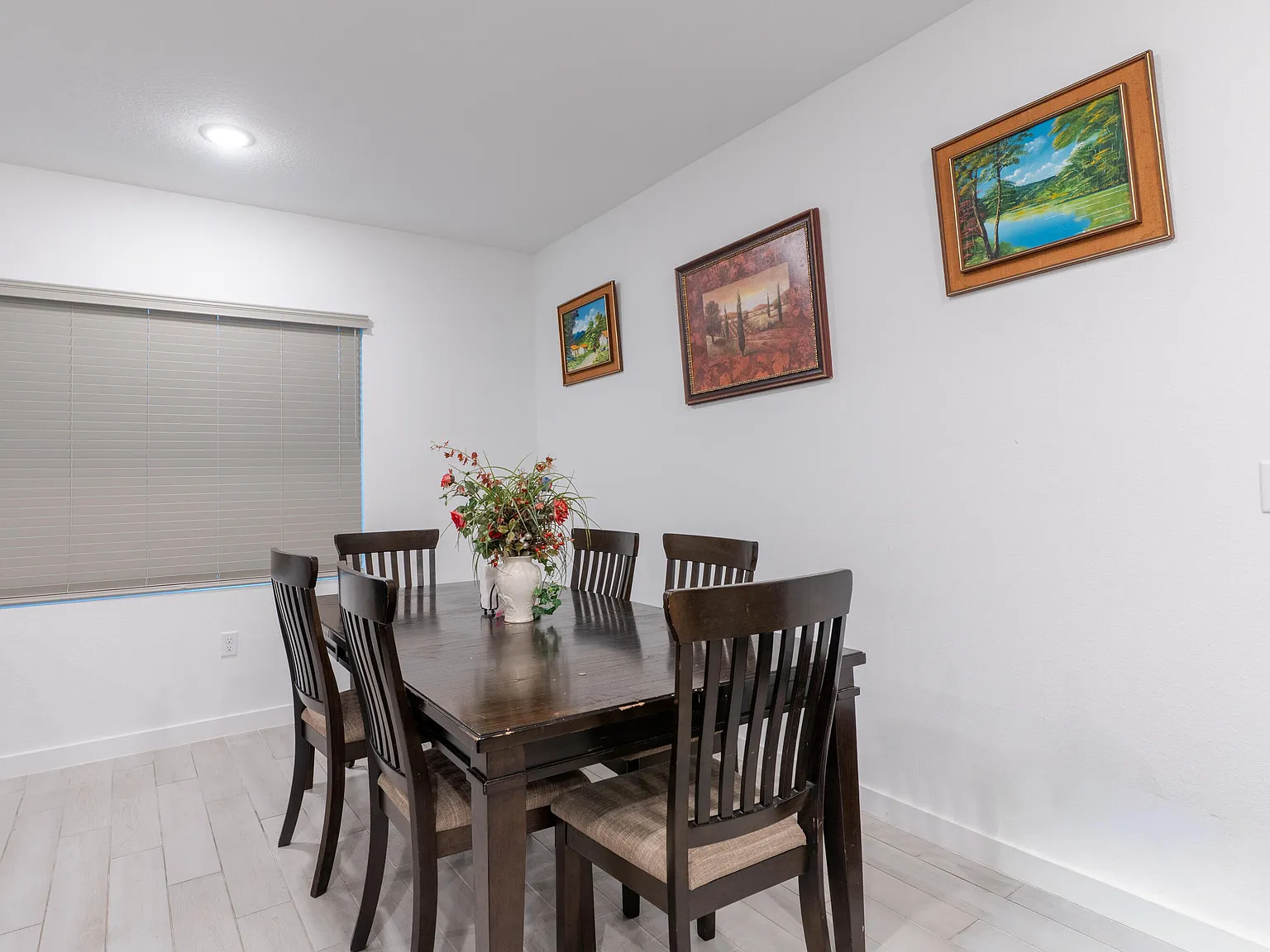 3 bed, 2.5 bath, 1966 sqft, $2,600 — Photo 3