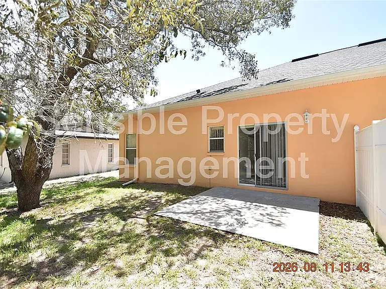 7413 Canterbury St — Photo 32