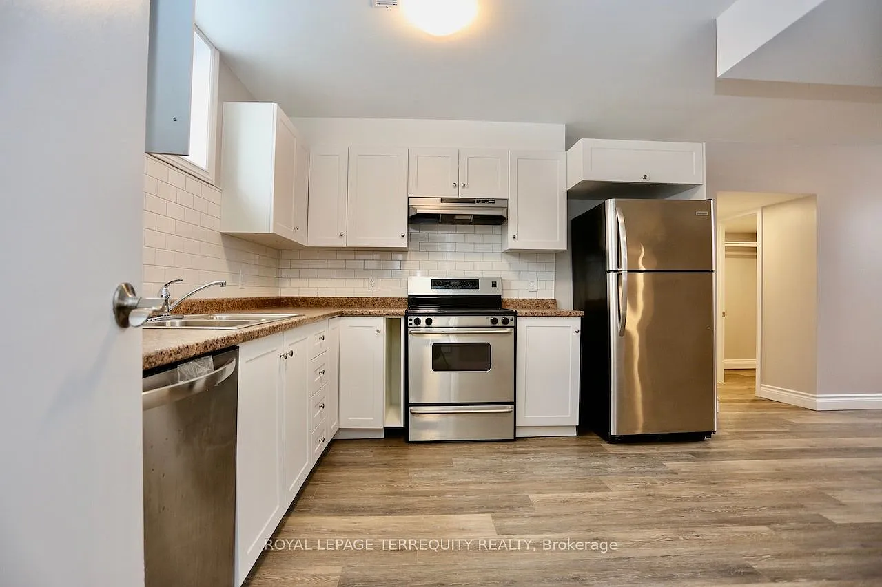 2 bed, $1,900 — Photo 4