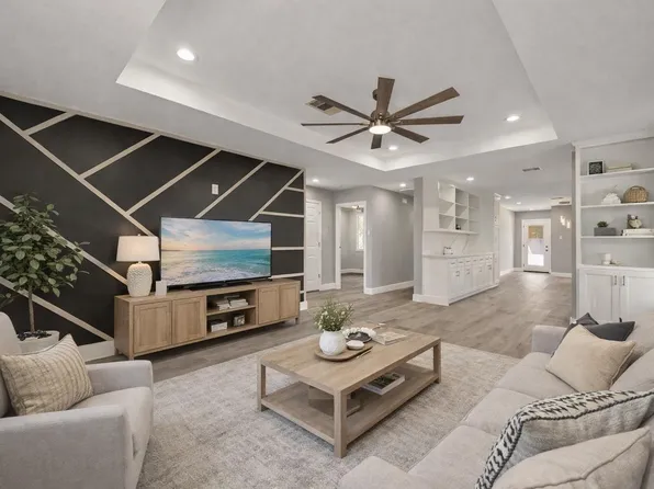 7024 Gonzales St, Houston, TX 77020