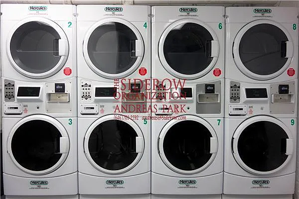 Rented by Siderow Residential Group | media 15