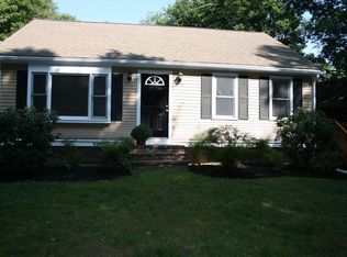 207 Poquanticut Ave, North Easton, MA 02356