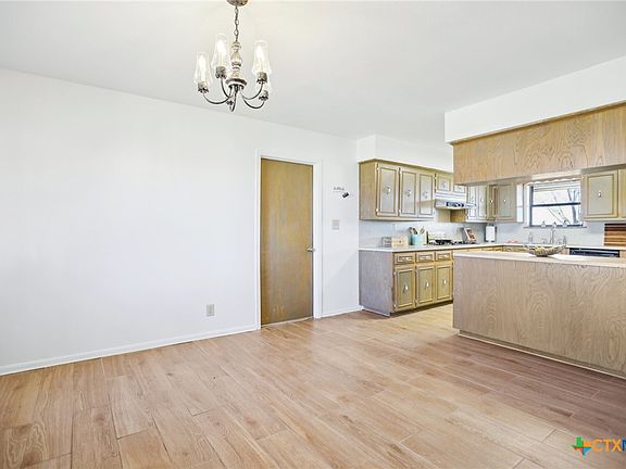 5th image of 600 Private Road 926