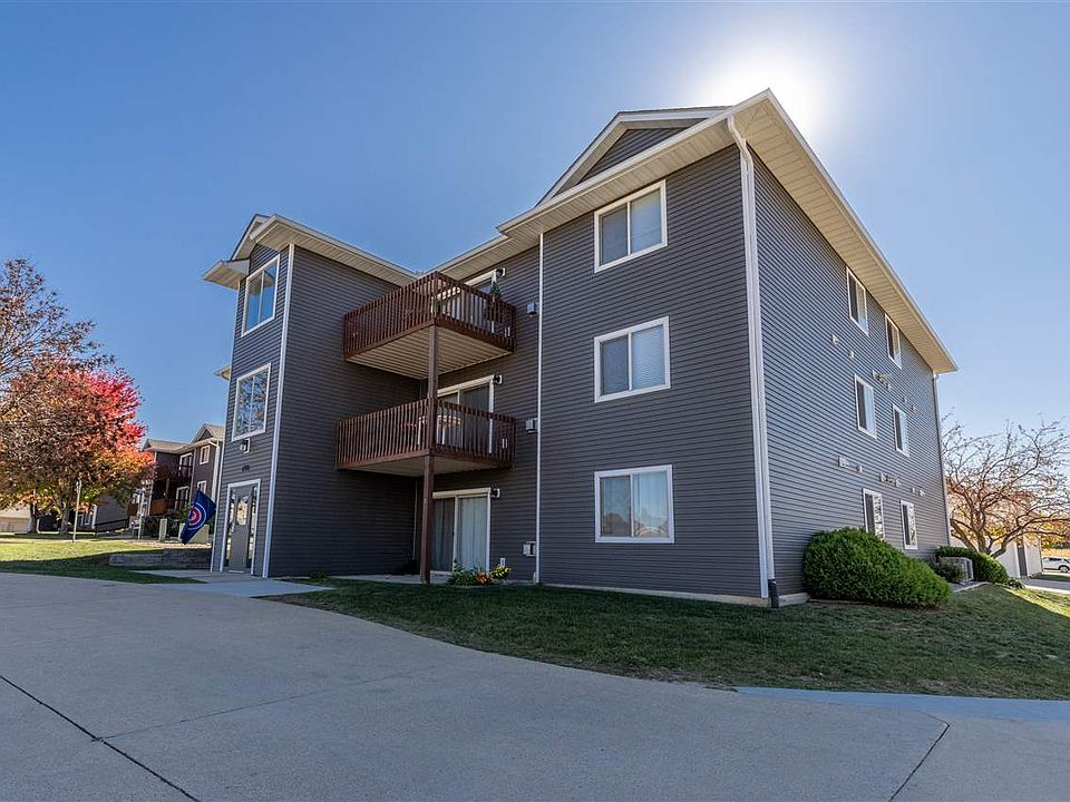 2nd image of 4706 Chadwick Rd Unit 3