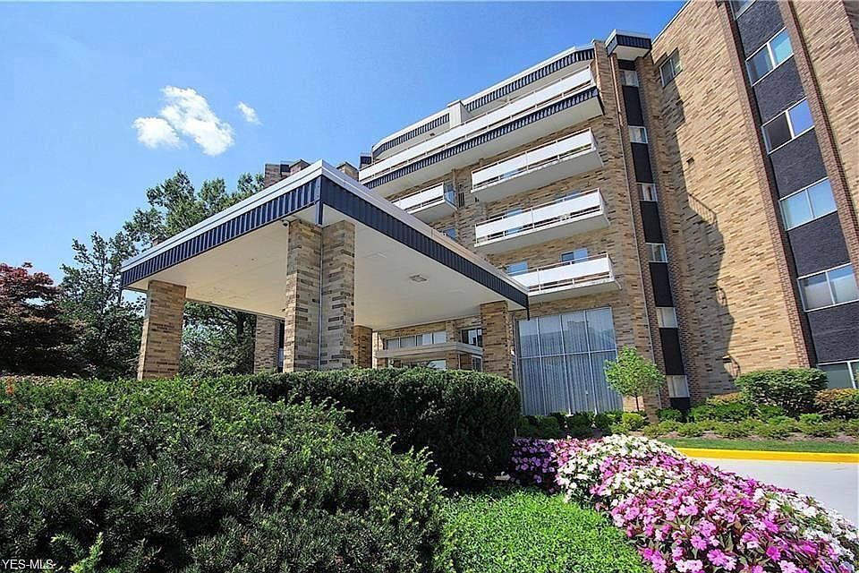 1st image of 2112 Acacia Park Dr APT 306