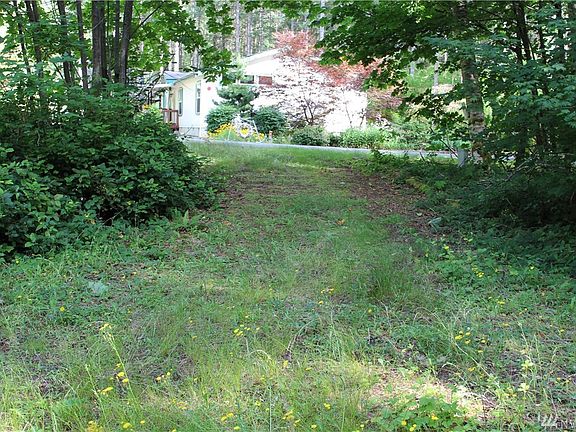 2nd image of 110 N Mountain View Dr