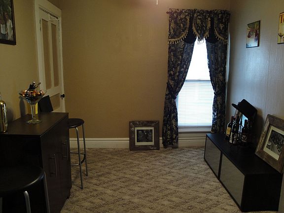Bonus room - could be used as dining room or computer room.