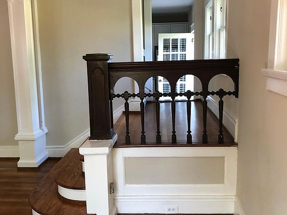 Front Entrance Staircase