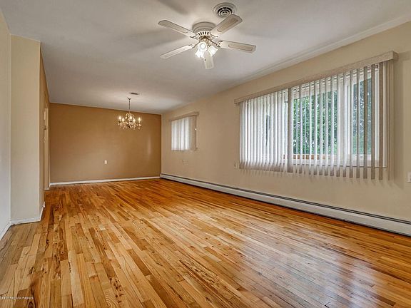 3rd image of 1832 Mount Idenburg Ln