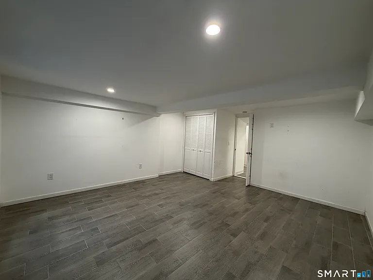 18 Hilltop View Rd — Photo 15