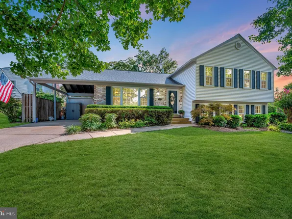 12219 Oakwood Dr, Woodbridge, VA 22192