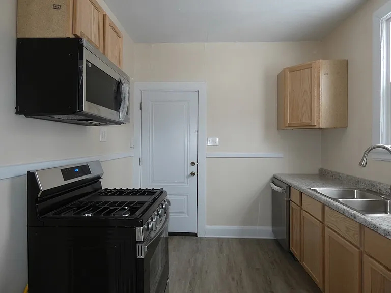 425 Boston Pl #1 — Photo 18