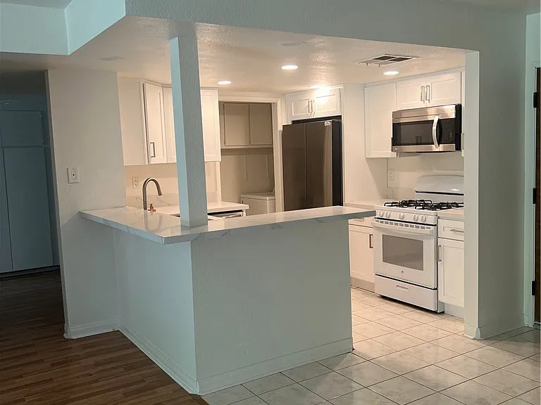 234 E Fern Ave #106 — Photo 10