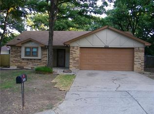 6816 Shadydale Dr, North Richland Hills, TX 76182