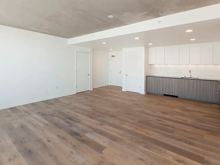 45 Bartlett St #801 — Photo 5