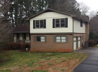 3189 Robin Ln, Duluth, GA 30096