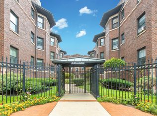 533 W Addison St APT 2N, Chicago, IL 60613