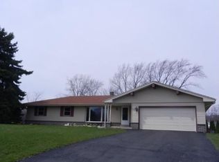 W165N5059 Lone Oak Ln, Menomonee Falls, WI 53051