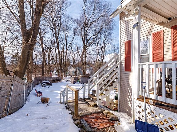 4th image of 66 Whitcomb St