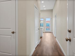 2108 S J St #101, Tacoma, WA 98405