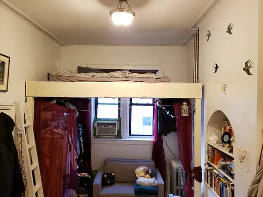 Rented by Signature Property Realty | media 25