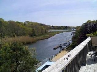 54 Squibnocket Dr, East Falmouth, MA 02536