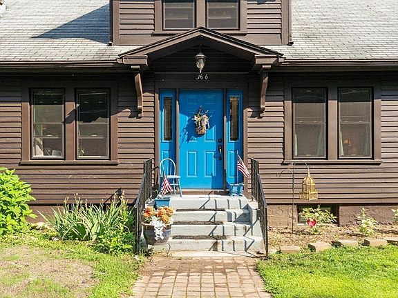 3rd image of 366 Allen Rd