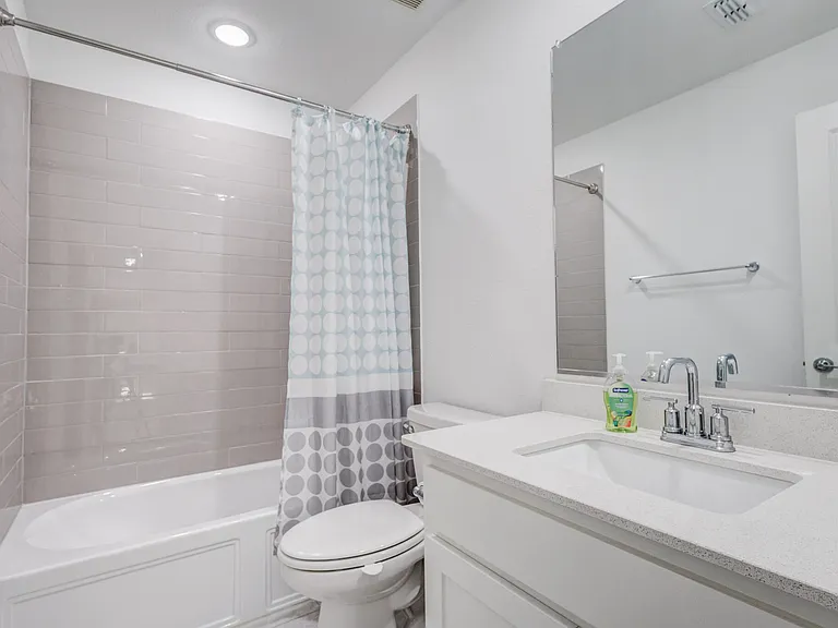 7597 Sanctuary Dr — Photo 35