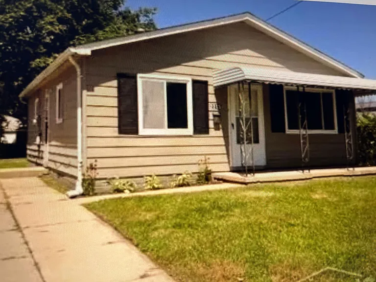 2215 Otis Ave — Photo 9