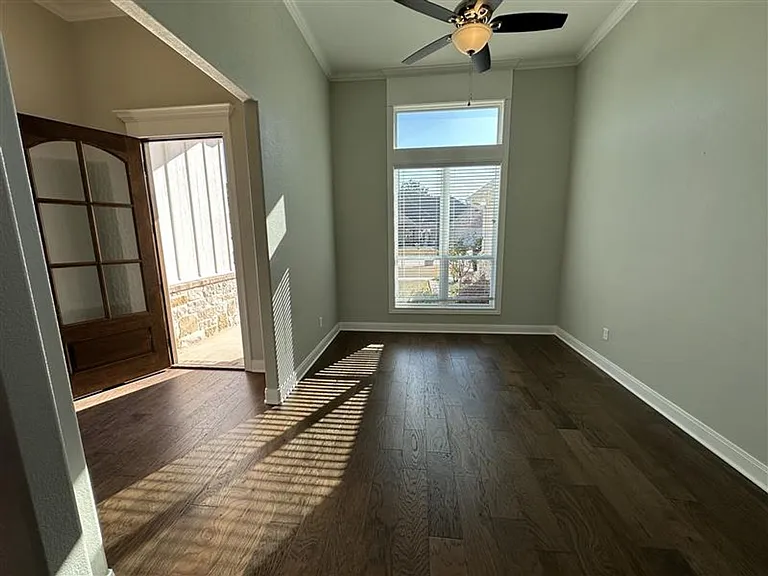 11948 Gillian Ct — Photo 3