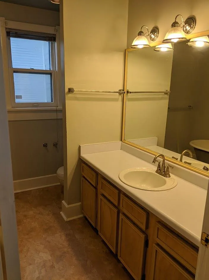 1609 S Arch St — Photo 3