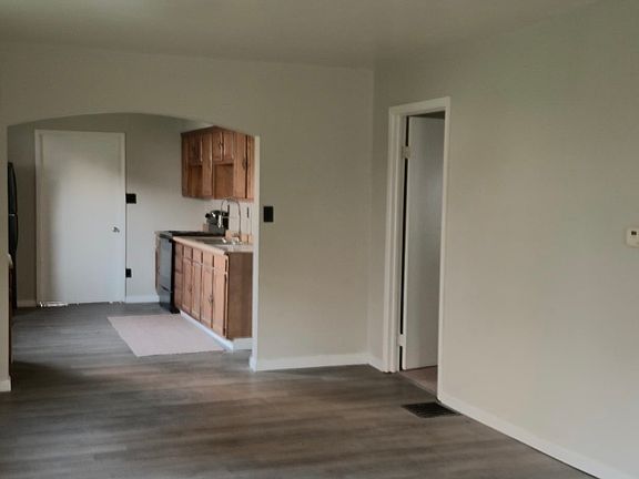 4th image of 1708 Lawn Ave