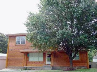 956 Mountain View St, Pigeon Forge, TN 37863