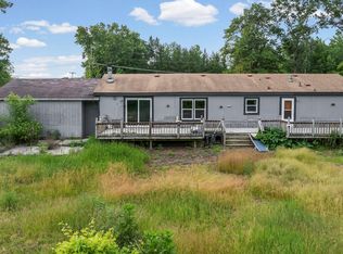 51105 Arkona Rd, Belleville, MI 48111