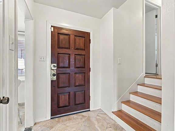 5th image of 3443 Brookdale Blvd
