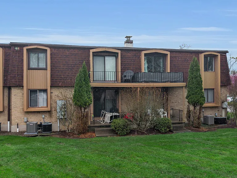 225 Charter Oaks Dr #3 — Photo 17