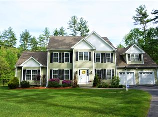 3 Blacksmith Ln, Hollis, NH 03049