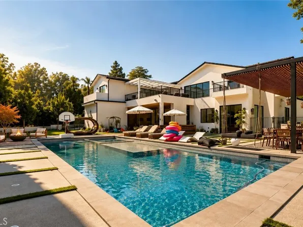 5050 Arundel Dr, Woodland Hills, CA 91364