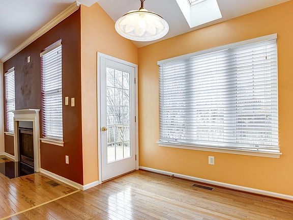5th image of 25859 Kirkwood Sq
