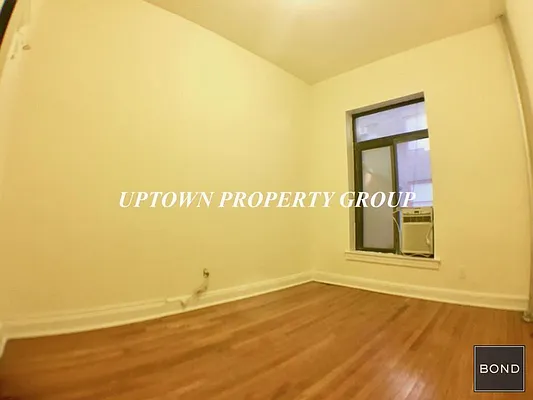 Rented by Bond New York | media 25