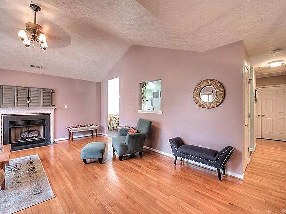 5th image of 6132 Poppy Seed Ln