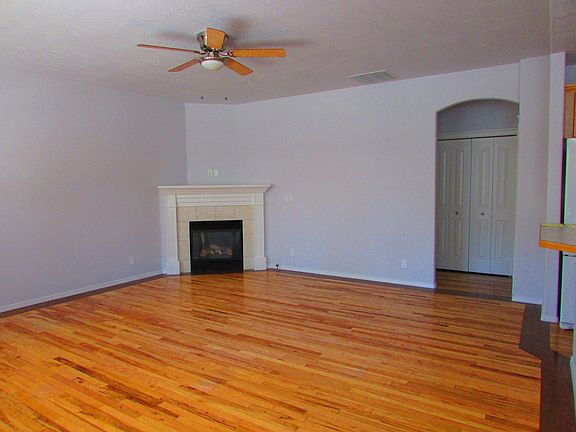 4th image of 8113 W Shady Bank Ln