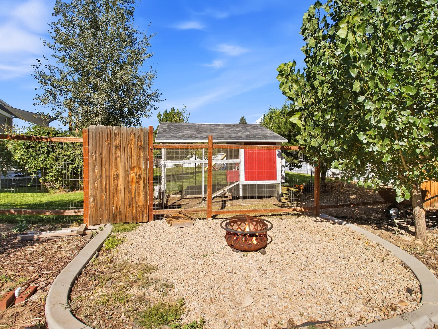 3 bed, 1500 sqft, $2,700 — Photo 4