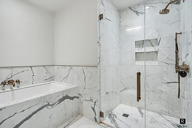 Rented by R New York
