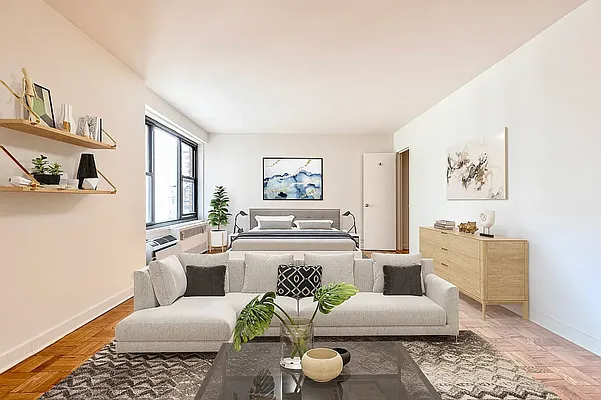 Rented by Manhattan Realty Group | media 5