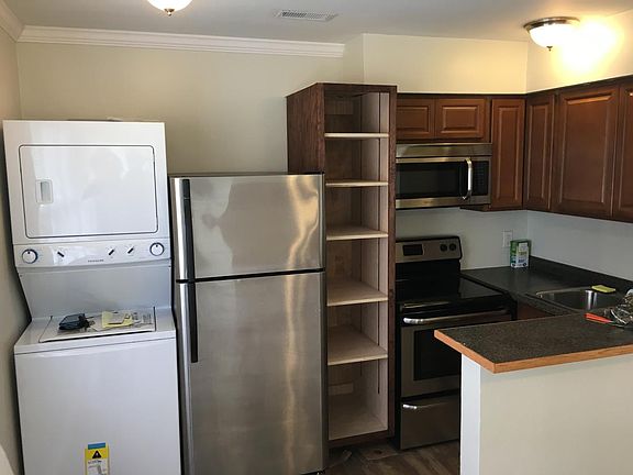 4th image of 1038 W 35th St #B