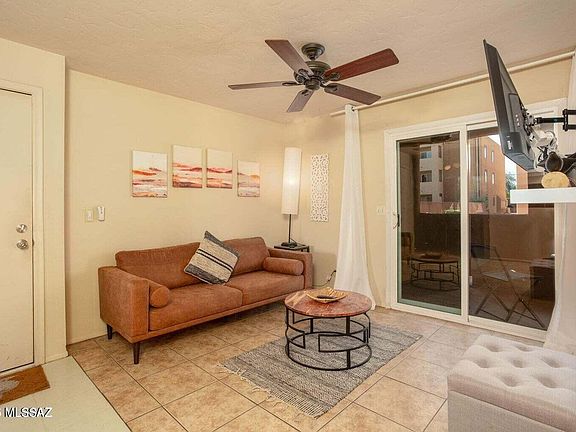 2nd image of 1810 E Blacklidge Dr APT 106