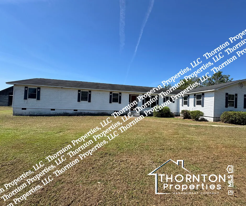 5 bed, 2536 sqft, $1,300 — Photo 1