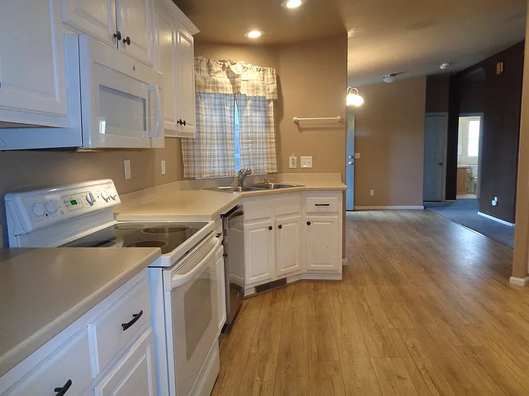 4511 Gray Fox Hts — Photo 7